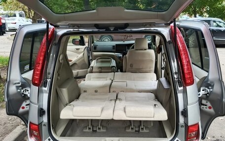 Toyota ISis I, 2009 год, 1 225 000 рублей, 10 фотография
