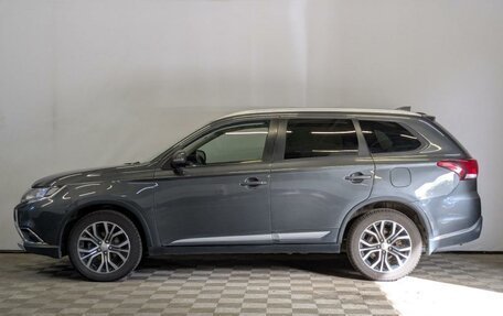 Mitsubishi Outlander III рестайлинг 3, 2018 год, 1 950 000 рублей, 8 фотография