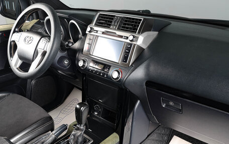 Toyota Land Cruiser Prado 150 рестайлинг 2, 2015 год, 3 549 000 рублей, 11 фотография