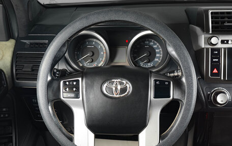 Toyota Land Cruiser Prado 150 рестайлинг 2, 2015 год, 3 549 000 рублей, 14 фотография