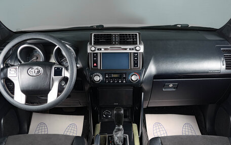 Toyota Land Cruiser Prado 150 рестайлинг 2, 2015 год, 3 549 000 рублей, 13 фотография