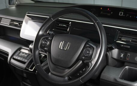 Honda Stepwgn IV, 2015 год, 1 750 000 рублей, 5 фотография