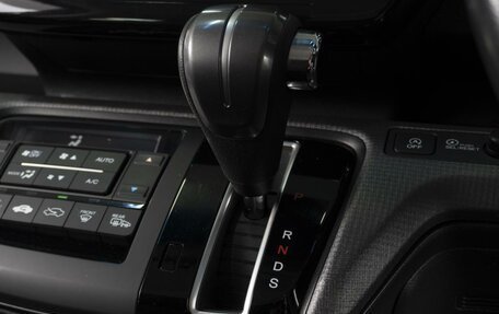 Honda Stepwgn IV, 2015 год, 1 750 000 рублей, 17 фотография