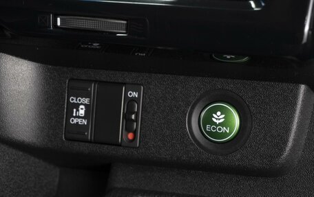 Honda Stepwgn IV, 2015 год, 1 750 000 рублей, 16 фотография