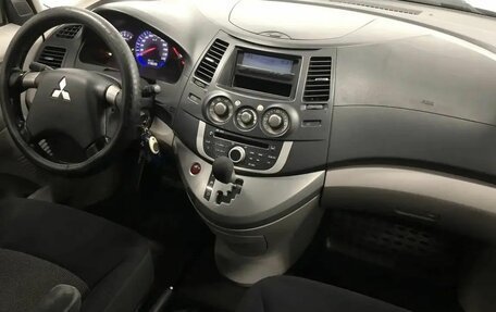 Mitsubishi Grandis, 2007 год, 1 100 000 рублей, 16 фотография