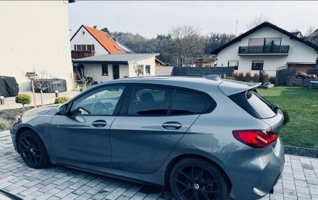 BMW 1 серия, 2021 год, 1 750 000 рублей, 8 фотография