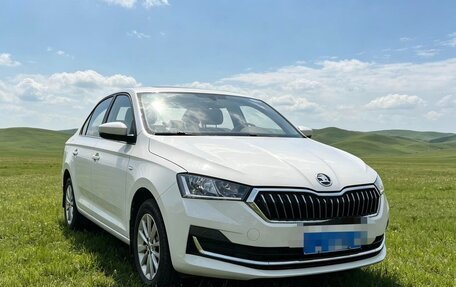 Skoda Rapid II, 2023 год, 1 180 000 рублей, 2 фотография