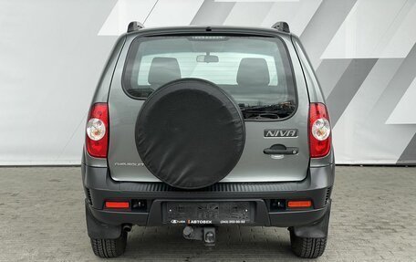 Chevrolet Niva I рестайлинг, 2018 год, 678 000 рублей, 6 фотография