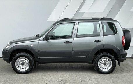 Chevrolet Niva I рестайлинг, 2018 год, 678 000 рублей, 9 фотография