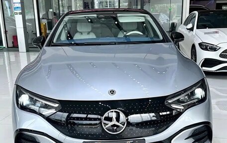 Mercedes-Benz EQE, 2022 год, 4 962 365 рублей, 1 фотография