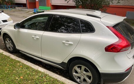 Volvo V40 Cross Country I, 2018 год, 2 200 000 рублей, 7 фотография