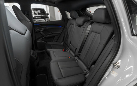 Audi Q5, 2026 год, 9 200 000 рублей, 14 фотография