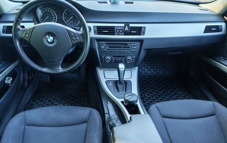 BMW 3 серия, 2011 год, 1 390 000 рублей, 10 фотография