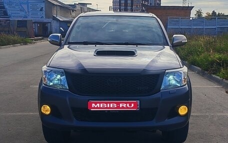 Toyota Hilux VII, 2012 год, 2 380 000 рублей, 2 фотография
