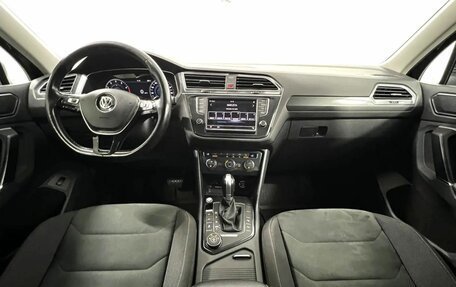 Volkswagen Tiguan II, 2017 год, 2 520 000 рублей, 14 фотография