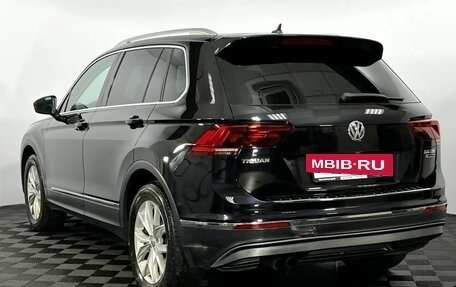 Volkswagen Tiguan II, 2017 год, 2 520 000 рублей, 8 фотография