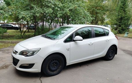 Opel Astra J, 2015 год, 1 340 000 рублей, 2 фотография