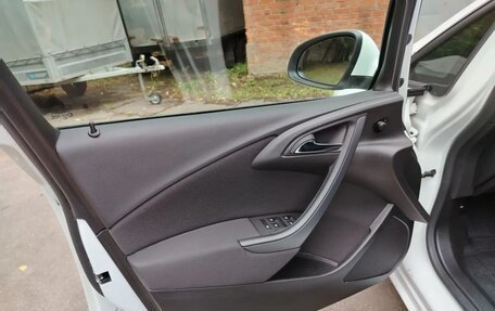 Opel Astra J, 2015 год, 1 340 000 рублей, 13 фотография