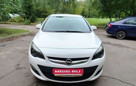 Opel Astra J, 2015 год, 1 340 000 рублей, 4 фотография