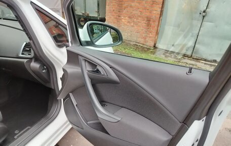Opel Astra J, 2015 год, 1 340 000 рублей, 20 фотография