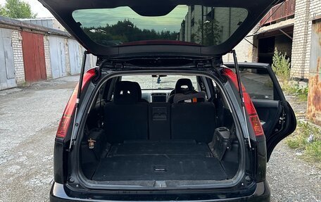 Honda Stream I рестайлинг, 2004 год, 450 000 рублей, 6 фотография