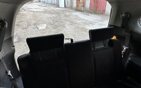 Honda Stream I рестайлинг, 2004 год, 450 000 рублей, 9 фотография