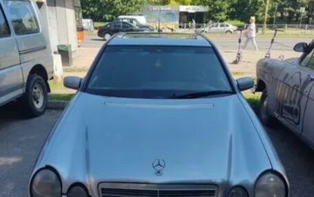 Mercedes-Benz E-Класс, 2000 год, 460 000 рублей, 2 фотография