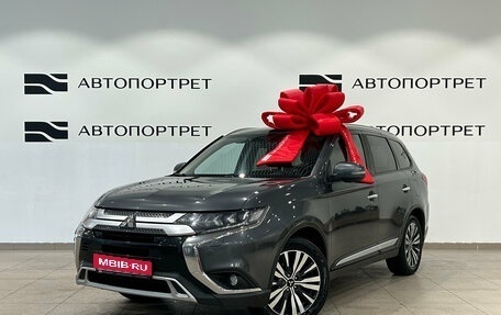 Mitsubishi Outlander III рестайлинг 3, 2021 год, 2 049 000 рублей, 1 фотография