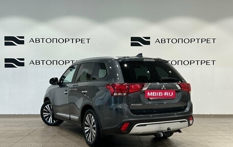 Mitsubishi Outlander III рестайлинг 3, 2021 год, 2 049 000 рублей, 5 фотография