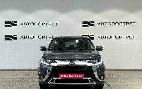 Mitsubishi Outlander III рестайлинг 3, 2021 год, 2 049 000 рублей, 10 фотография