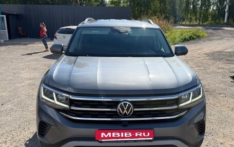Volkswagen Teramont I, 2021 год, 3 850 000 рублей, 2 фотография