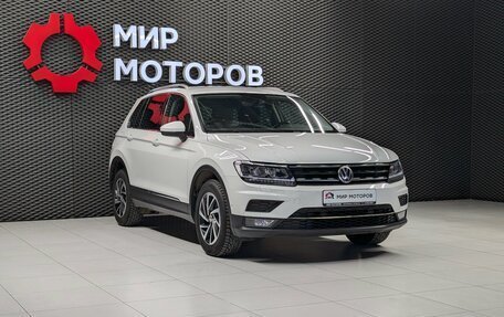 Volkswagen Tiguan II, 2018 год, 2 030 000 рублей, 3 фотография