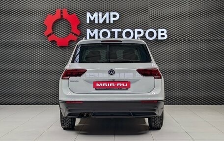 Volkswagen Tiguan II, 2018 год, 2 030 000 рублей, 5 фотография