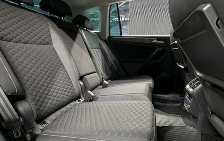 Volkswagen Tiguan II, 2018 год, 2 030 000 рублей, 40 фотография