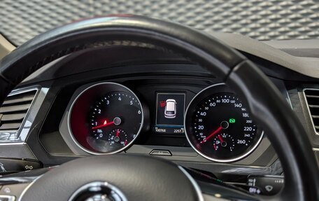 Volkswagen Tiguan II, 2018 год, 2 030 000 рублей, 31 фотография
