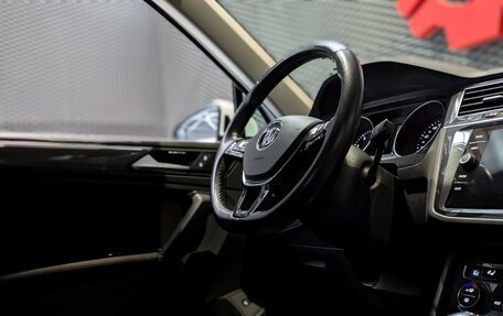 Volkswagen Tiguan II, 2018 год, 2 030 000 рублей, 35 фотография