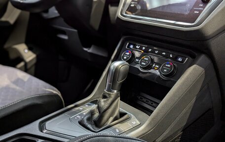 Volkswagen Tiguan II, 2018 год, 2 030 000 рублей, 34 фотография