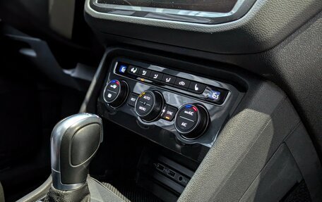 Volkswagen Tiguan II, 2018 год, 2 030 000 рублей, 33 фотография