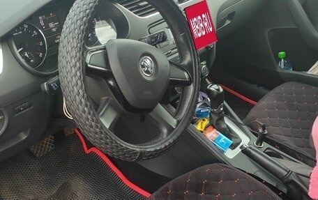 Skoda Octavia, 2013 год, 950 000 рублей, 24 фотография