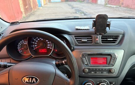 KIA Rio III рестайлинг, 2013 год, 800 000 рублей, 6 фотография