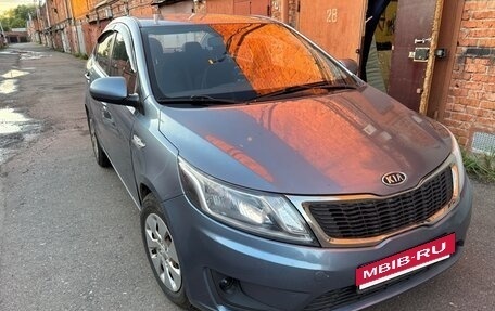 KIA Rio III рестайлинг, 2013 год, 800 000 рублей, 4 фотография