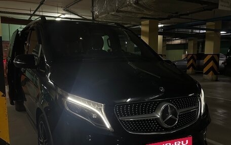 Mercedes-Benz V-Класс, 2021 год, 1 900 000 рублей, 4 фотография