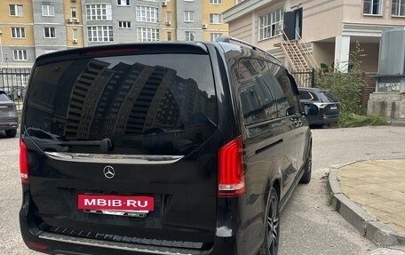 Mercedes-Benz V-Класс, 2021 год, 1 900 000 рублей, 18 фотография
