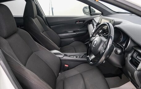 Toyota C-HR I рестайлинг, 2018 год, 1 949 000 рублей, 8 фотография