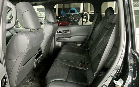 Toyota Land Cruiser, 2023 год, 11 899 000 рублей, 19 фотография