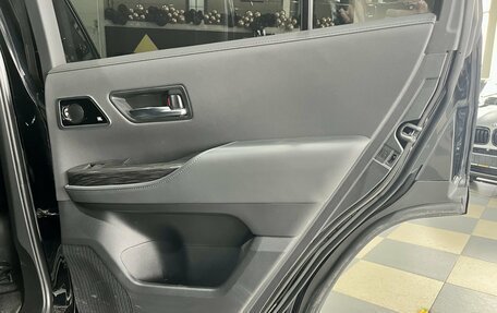 Toyota Land Cruiser, 2023 год, 11 899 000 рублей, 21 фотография