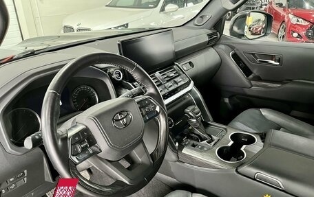Toyota Land Cruiser, 2023 год, 11 899 000 рублей, 12 фотография