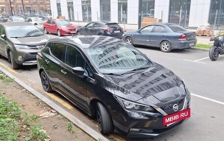 Nissan Leaf II, 2019 год, 1 950 000 рублей, 2 фотография