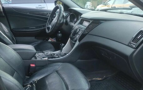 Hyundai Sonata VI, 2011 год, 690 000 рублей, 10 фотография