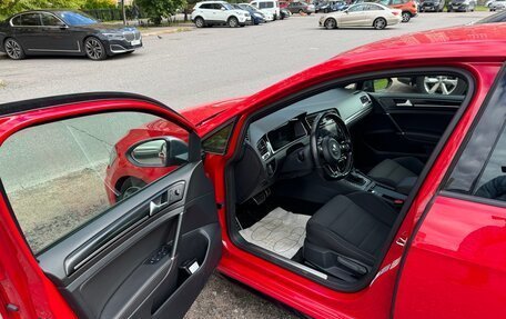 Volkswagen Golf R VII, 2019 год, 2 830 000 рублей, 12 фотография
